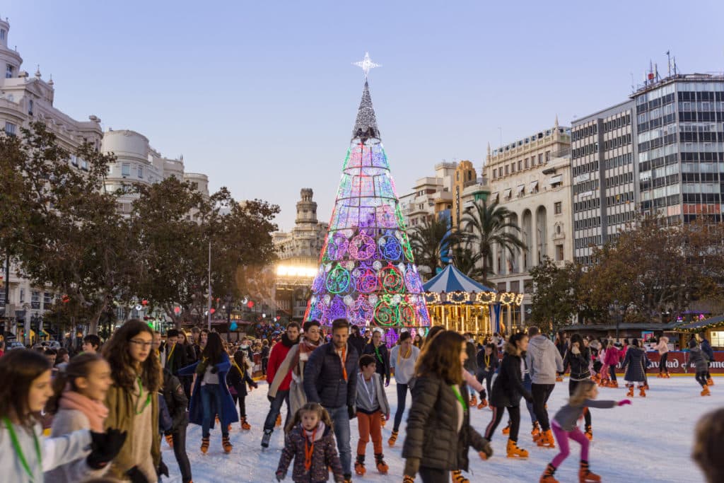 ¿A qué hora se encienden las luces de Navidad en Valencia?