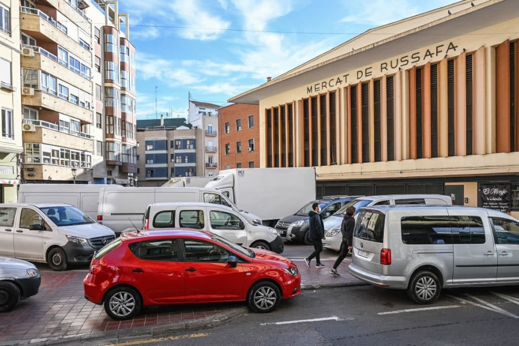 Cómo pedir la tarjeta para aparcar en zona verde y naranja en Valencia