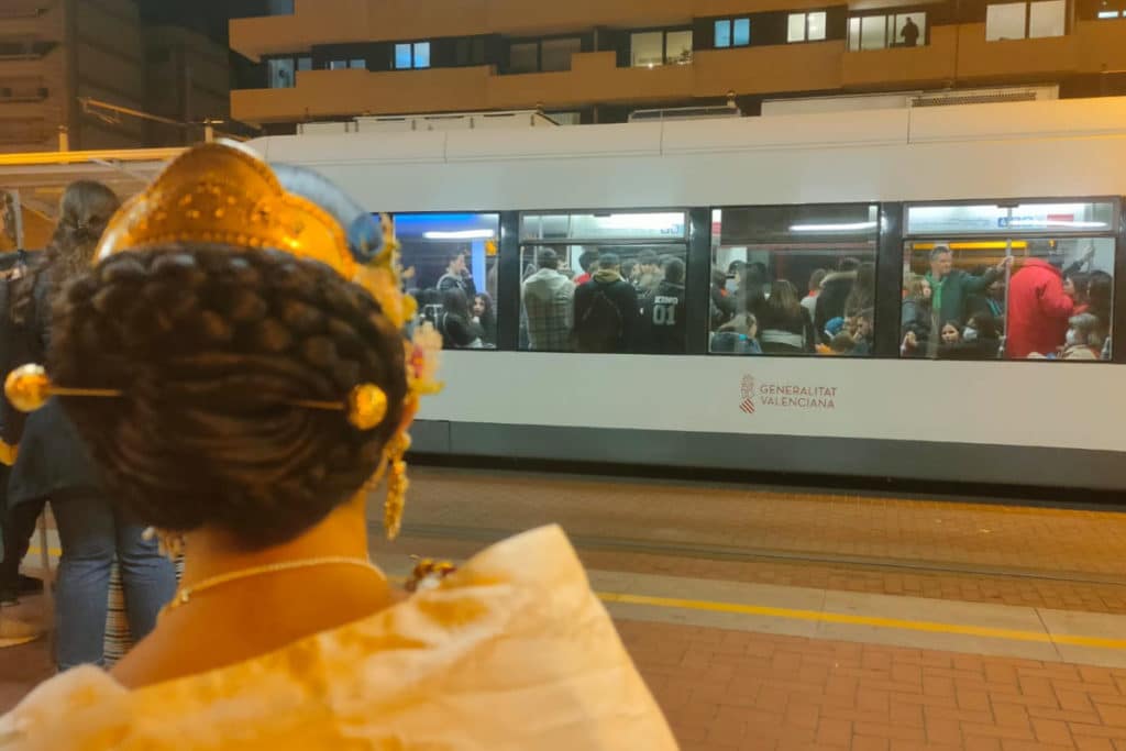 La Generalitat amplía el servicio nocturno de metro este fin de semana