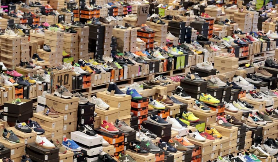Abre en Valencia una tienda efímera de zapatillas Munich con descuentos del 70%