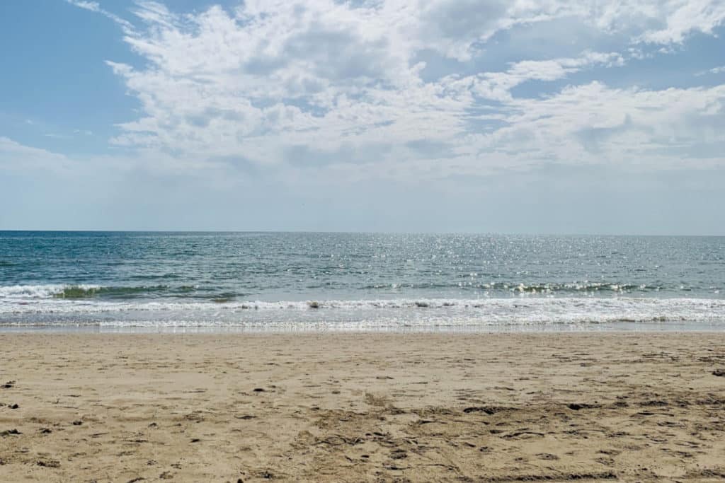 6 playas nudistas cerca de Valencia para bañarse en libertad