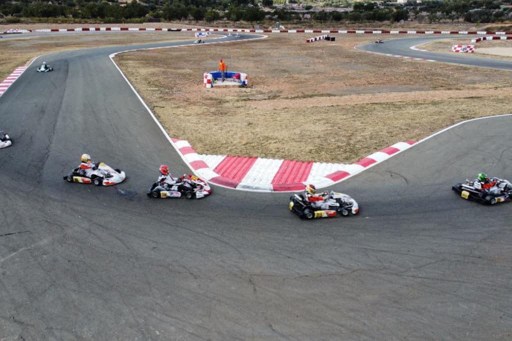 Así es el circuito de karts más grande de Valencia