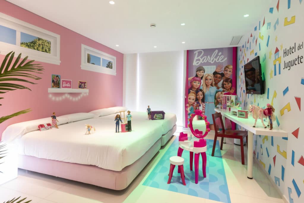 El hotel valenciano que tiene la única habitación de Europa dedicada a Barbie