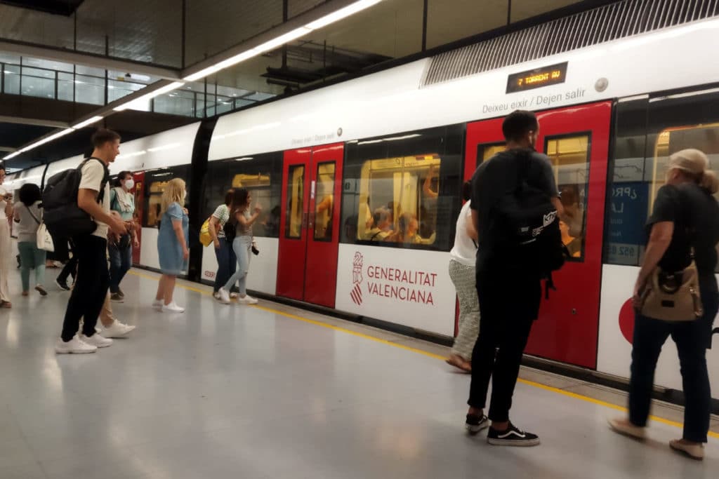 El nuevo horario del metro de Valencia para el mes de agosto