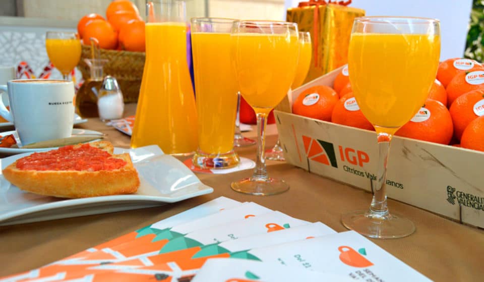 Zumo de naranja gratis en 50 bares de Valencia desde el lunes